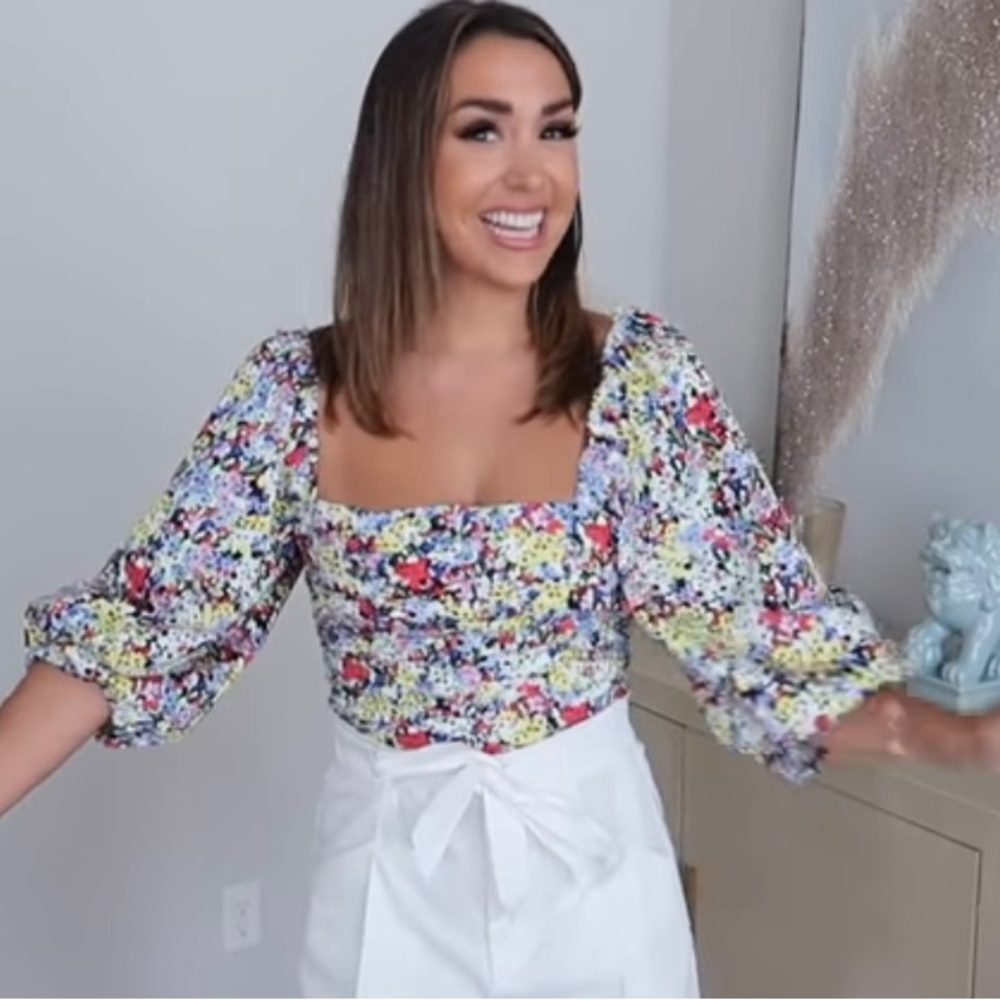 Zara puff sleeve ruched floral top size small